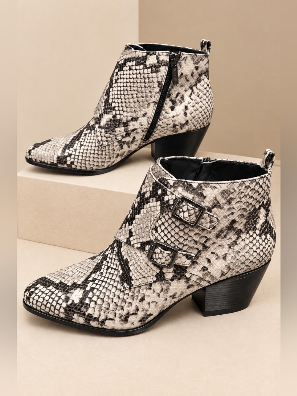 Michael Kors Snake Print Buckles Ankle Boots Pointed Toe Side Zipper Size 9.5